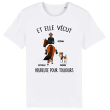 Charger l'image dans la galerie, Jusqu'à 2 chiens, t shirt personnalisé cheval et chien, tee shirt femme, Et elle vécut heureuse pour toujours