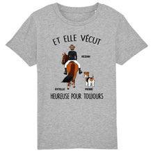 Charger l'image dans la galerie, Jusqu'à 2 chiens, t shirt personnalisé cheval et chien, tee shirt femme, Et elle vécut heureuse pour toujours