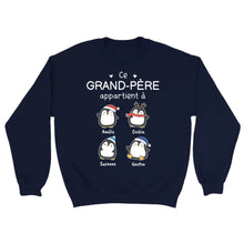 Charger l'image dans la galerie, Jusqu’à 12 enfants, T-shirt personnalisé grand-père grand-mère, ce grand-père appartient à, cadeau de Noël à mon petit-enfant