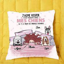 Charger l'image dans la galerie, Jusqu'à 6 chiens, Coussin personnalisé à maman Chien, j'aime rester à la maison avec mon chien Oreiller