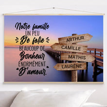 Charger l'image dans la galerie, Jusqu'à 10 noms, Toile à suspendre personnalisée, Toile cadeau, Notre famille un peu de folie beaucoup de bonheur