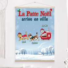 Charger l'image dans la galerie, Toile à suspendre personnalisée, Toile cadeau pour Maman Papa chats, jusqu'à 6 chats, La Patte Noël arrive en ville