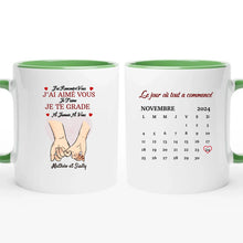 Charger l'image dans la galerie, Date d'anniversaire Mug Calendrier personnalisé, Saint-Valentin Cadeaux pour couple, Couple main dans la main