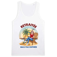 Charger l'image dans la galerie, Retraite T-shirt personnalisé, Fête des mères pour maman, grand-mère, Plage, été, Retraitée mais pas expirée