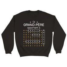 Charger l'image dans la galerie, Mots mêlés petits-enfants noms, T-shirt personnalisé grand-père grand-mère, ce grand-père appartient à, fête des pères