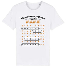 Charger l'image dans la galerie, Mots mêlés T-shirt personnalisé noms, Tasse cadeau grand-père grand-mère, Mes personnes préférées m'appellent