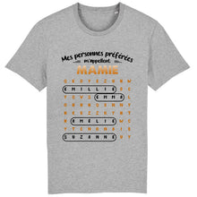Charger l'image dans la galerie, Mots mêlés T-shirt personnalisé noms, Tasse cadeau grand-père grand-mère, Mes personnes préférées m'appellent