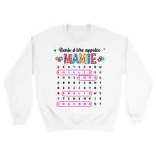 Charger l'image dans la galerie, Mots mêlés Sweatshirt personnalisé noms, cadeau grand-mère Maman mamie, Bénie d'être appelée