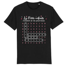 Charger l'image dans la galerie, Mots mêlés T-shirt personnalisé noms, cadeau grand-père grand-mère, Les petits-enfants rendent la vie plus belle
