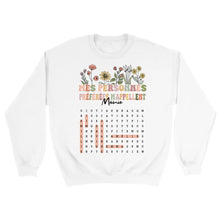 Charger l'image dans la galerie, Mots mêlés T-shirt Col V personnalisé noms, Vêtements cadeau grand-mère Maman mamie, Mes personnes préférées m'appellent
