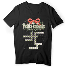 Charger l'image dans la galerie, Mots croisés personnalisés avec prénoms, T-shirt cadeau pour mamie, Noël Coquette Florale petits-enfants rendent la vie plus belle