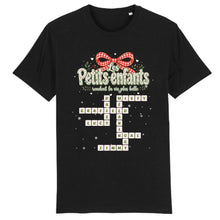 Charger l'image dans la galerie, Mots croisés personnalisés avec prénoms, T-shirt cadeau pour mamie, Noël Coquette Florale petits-enfants rendent la vie plus belle