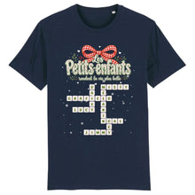 Charger l'image dans la galerie, Mots croisés personnalisés avec prénoms, T-shirt cadeau pour mamie, Noël Coquette Florale petits-enfants rendent la vie plus belle