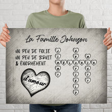 Charger l'image dans la galerie, Toile à suspendre Mots Croisés Personnalisée avec Prénoms et Nom de Famille, Cadeau pour Famille, énormément d’amour