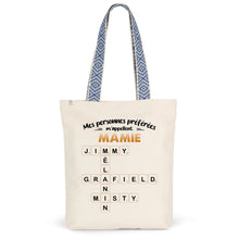 Charger l'image dans la galerie, T-Shirt Col V Mots Croisés Personnalisé avec Prénoms – Cadeau Mamie, Papy, Mes personnes préférées m'appellent