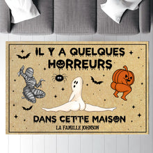 Charger l'image dans la galerie, Plaque de Porte Métallique Personnalisée Il Y A Quelques Horreurs Dans Cette Maison – Cadeau Halloween