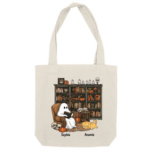 Charger l'image dans la galerie, T-Shirt Halloween Fantôme et Chien ou Chat Lecteur Personnalisé avec Prénom – Cadeau pour Bibliothécaire et Lecteur