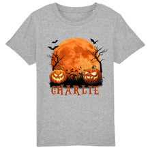 Charger l'image dans la galerie, T-Shirt Halloween Personnalisé avec Photo et Prénom sous la Lune – Chien, Chat ou Lapin, Cadeau Papa et Maman