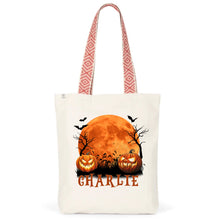 Charger l'image dans la galerie, T-Shirt Halloween Personnalisé avec Photo et Prénom sous la Lune – Chien, Chat ou Lapin, Cadeau Papa et Maman