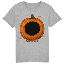 Charger l'image dans la galerie, T-Shirt Halloween Personnalisé avec Photo et Prénom Citrouille – Chien, Chat ou Lapin, Cadeau Papa et Maman