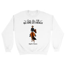Charger l'image dans la galerie, Jusqu'à 3 chevaux, pull personnalisé cheval, Sweat à col rond cheval, Partenaires d'équitation pour la vie