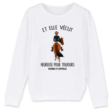 Charger l'image dans la galerie, Pull personnalisé cheval, Sweat cheval, maman cheval, Et elle vécut heureuse pour toujours