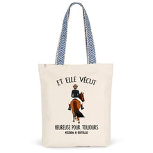 Charger l'image dans la galerie, Sac fourre-tout cheval, Et elle vécut heureuse. Tote bag personnalisée de fille de cheval