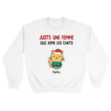Charger l'image dans la galerie, Jusqu'à 9 chats, Pull chat personnalisé, Maman chat de Noël, Juste une femme qui aime les chats