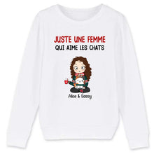 Charger l'image dans la galerie, Jusqu'à 9 chats, Pull chat personnalisé, cadeaux de noël pour maman chat, juste une fille qui aime les chats