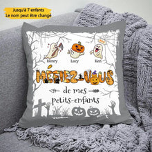 Charger l&#39;image dans la galerie, Jusqu&#39;à 7 enfants, Oreiller aux petits-enfants à Halloween, Méfiez-vous des petits-enfants Coussin De grand-mère
