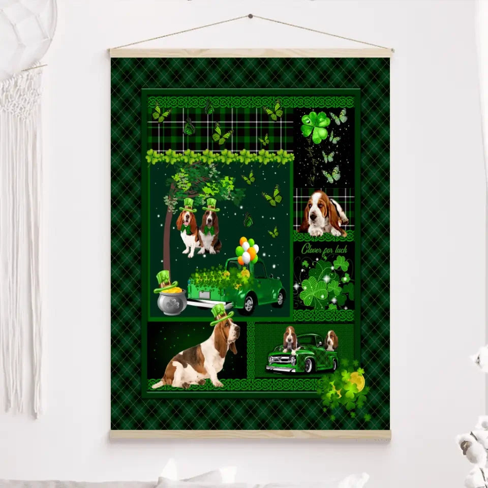 Chien Basset Hound Toile à suspendre personnalisée, cadeau pour Amoureux des chiens, Irish Shamrock St Patrick's Day