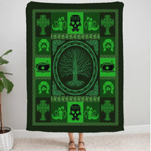 Charger l&#39;image dans la galerie, Arbre de vie symbole irlandais Couverture personnalisée, Plaid cadeau pour Amoureux des chiens, Irish Shamrock St Patrick&#39;s Day
