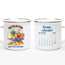Charger l&#39;image dans la galerie, Retraite T-shirt personnalisé, Fête des mères Cadeaux pour maman grand-mère, Coucher de soleil, OFFICIELLEMENT À LA RETRAITE
