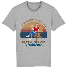 Charger l&#39;image dans la galerie, Retraite T-shirt personnalisé, Fête des mères Cadeaux pour maman grand-mère, Coucher de soleil, OFFICIELLEMENT À LA RETRAITE
