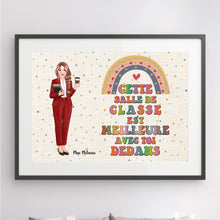 Charger l&#39;image dans la galerie, Enseignante Toile à suspendre personnalisée, Cadeaux pour la fête des enseignants, Cette salle de classe est meilleure avec toi dedans.

