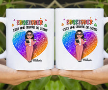 Charger l&#39;image dans la galerie, Professeure Sweat-shirt personnalisée, Cadeaux pour la fête des enseignants, Enseigner, c’est une œuvre de cœur
