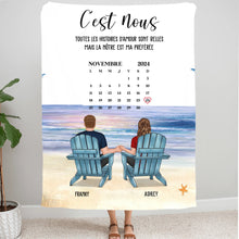 Charger l&#39;image dans la galerie, Date d&#39;anniversaire Toile personnalisée, Saint-Valentin Cadeau couple, Couple assis sur la plage
