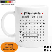 Charger l'image dans la galerie, Mots mêlés Mug personnalisé noms, Tasse cadeau grand-père grand-mère, Petits-enfants embellissent la vie
