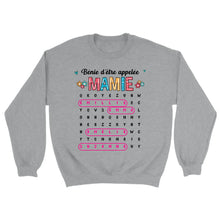 Charger l'image dans la galerie, Mots mêlés Sweatshirt personnalisé noms, cadeau grand-mère Maman mamie, Bénie d'être appelée
