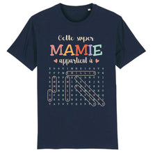 Charger l'image dans la galerie, Mots mêlés T-shirt Col V personnalisé petits-enfants noms, cadeau grand-mère, mamie, maman, Cette super mamie appartient à
