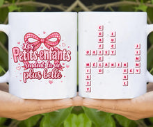 Charger l'image dans la galerie, Mots croisés personnalisés avec prénoms, T-shirt cadeau pour mamie, grand-mère, fête des mères, Preppy petits-enfants rendent la vie plus belle
