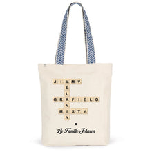 Charger l'image dans la galerie, Coussin Mots Croisés Personnalisée avec Prénoms et Nom de Famille –  Oreiller Cadeau Famille Personnalisé
