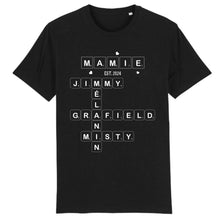 Charger l'image dans la galerie, T-Shirt Mots Croisés Personnalisé avec Prénoms – Cadeau Mamie, Papy, Design Artistique Est.
