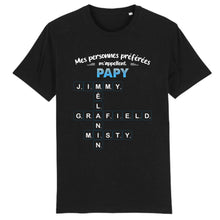 Charger l'image dans la galerie, T-Shirt Mots Croisés Personnalisé avec Prénoms – Cadeau Mamie, Papy, Mes personnes préférées m'appellent
