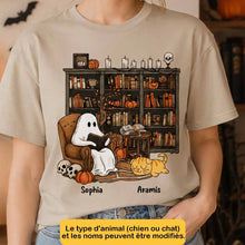 Charger l'image dans la galerie, T-Shirt Halloween Fantôme et Chien ou Chat Lecteur Personnalisé avec Prénom – Cadeau pour Bibliothécaire et Lecteur
