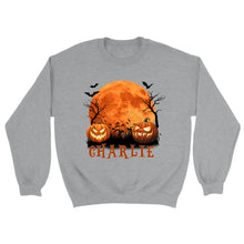 Charger l'image dans la galerie, T-Shirt Halloween Personnalisé avec Photo et Prénom sous la Lune – Chien, Chat ou Lapin, Cadeau Papa et Maman
